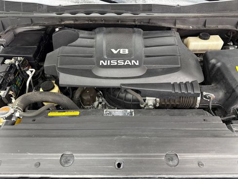 Used 2018 Nissan Titan SV w/ SV Convenience Package RWD image 56