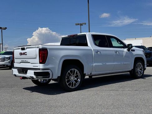 New 2026 GMC Sierra 1500 Denali w/ Denali Reserve Package AWD/4WD image 7