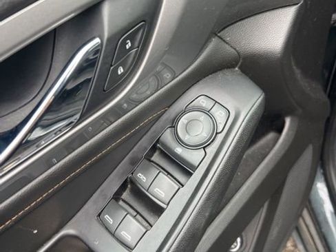 Used 2018 Chevrolet Traverse LT FWD image 13