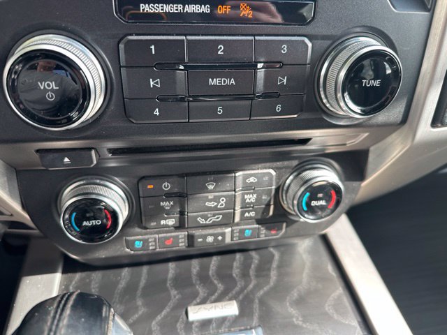Used 2018 Ford F150 Platinum w/ Equipment Group 701A Luxury AWD/4WD image 24