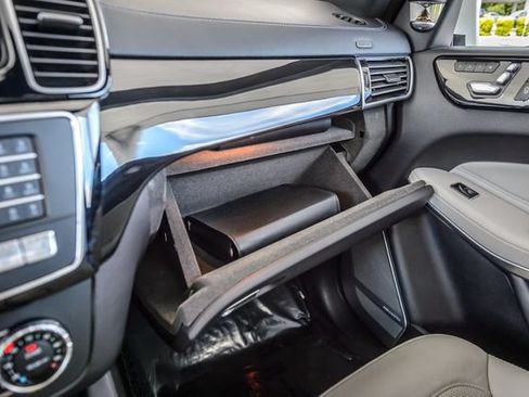 Used 2018 Mercedes-Benz GLS 550 4MATIC image 41