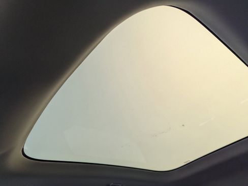 New 2026 Nissan Leaf Platinum+ w/ Cargo Package (Platinum+) image 19