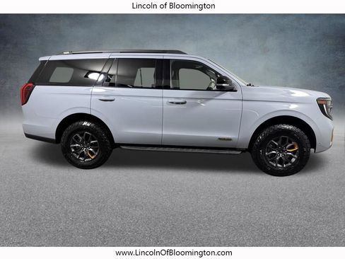 Used 2025 Ford Expedition Tremor AWD/4WD image 8