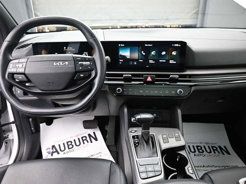 Used 2026 Kia Sportage X-Line w/ X-Line Premium Package AWD/4WD image 13
