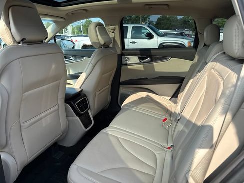 Used 2020 Lincoln Nautilus Reserve w/ Equipment Group 202A AWD/4WD image 16