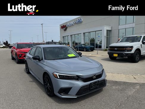 Used 2024 Honda Civic Sport image 1