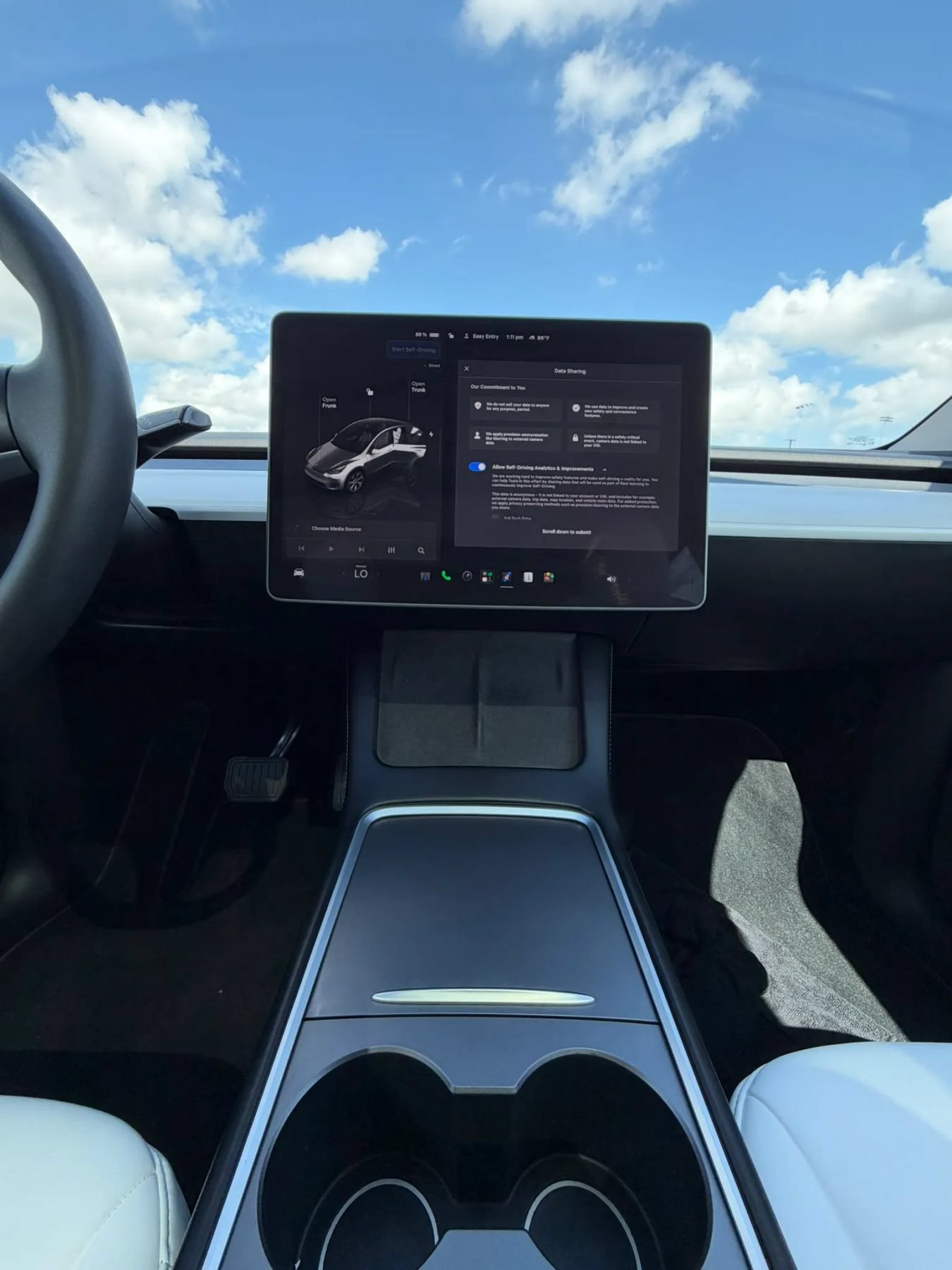 Used 2024 Tesla Model Y Long Range AWD/4WD image 9