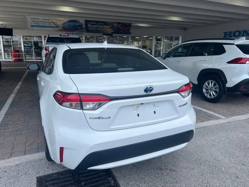 Used 2022 Toyota Corolla LE FWD image 14