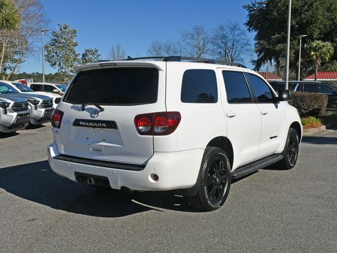 Used 2018 Toyota Sequoia TRD Sport image 4