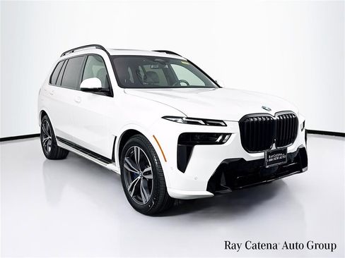 Used 2023 BMW X7 xDrive40i w/ M Sport Package image 1