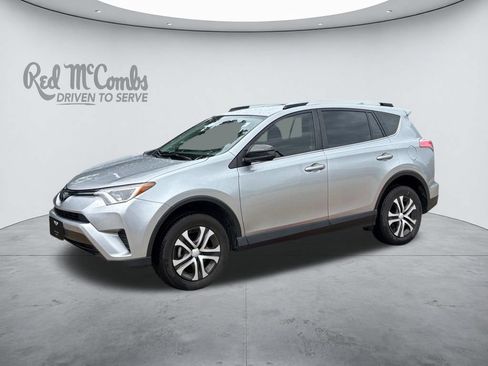 Used 2018 Toyota RAV4 LE FWD image 1