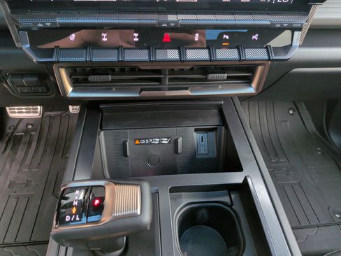 Used 2024 GMC Hummer EV 3X w/ Extreme Off-Road Package image 27