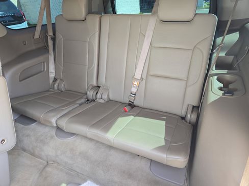 Used 2015 GMC Yukon XL SLT w/ Open Road Package image 16