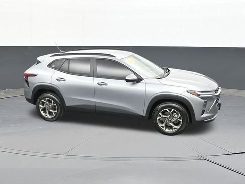 Used 2024 Chevrolet Trax LT w/ Driver Confidence Package FWD image 67