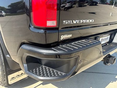Used 2024 Chevrolet Silverado 2500 High Country w/ Technology Package AWD/4WD image 28