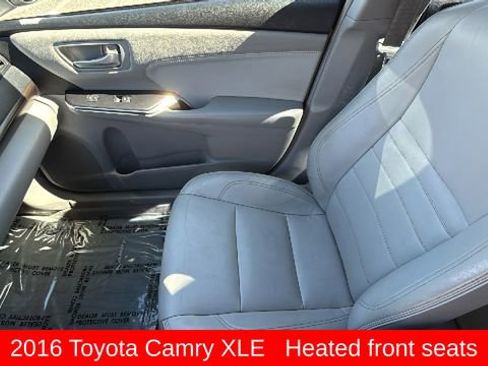 Used 2016 Toyota Camry XLE w/ Moonroof Package image 12