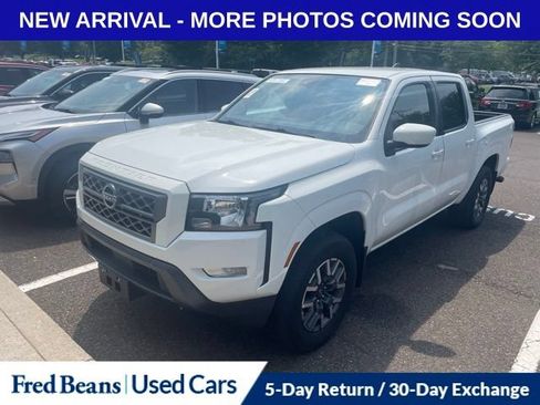 Used 2023 Nissan Frontier SV w/ SV Convenience Package AWD/4WD image 3