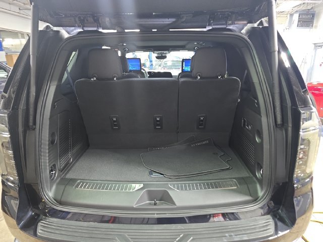 New 2026 Chevrolet Tahoe High Country AWD/4WD image 16
