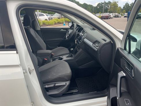 Used 2018 Volkswagen Tiguan S FWD image 31