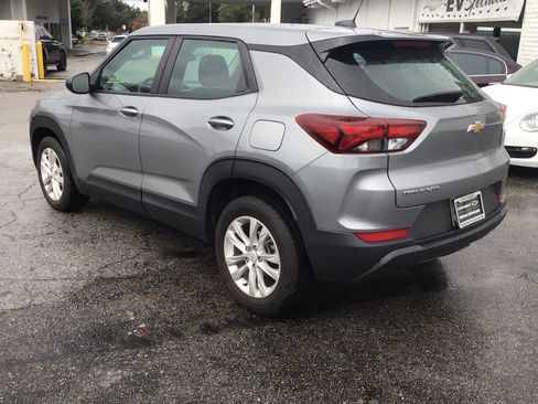 Used 2023 Chevrolet TrailBlazer LS w/ LPO, Blackout Package image 3