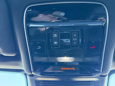 Certified 2024 Land Rover Range Rover Long Wheelbase SE image 25