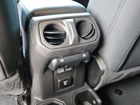 Used 2022 Jeep Wrangler Unlimited Sahara w/ LED Lighting Group AWD/4WD image 23