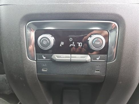 New 2026 GMC Yukon Denali w/ Sun & Power Step Package image 24