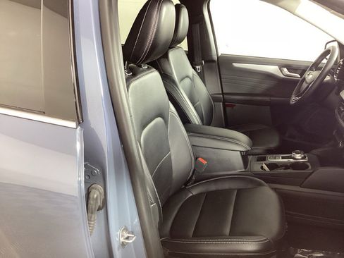 Used 2023 Ford Escape Platinum w/ Class II Trailer Tow Package AWD/4WD image 8
