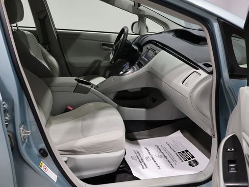 Used 2013 Toyota Prius Three image 22