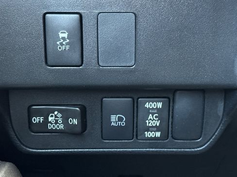 Certified 2023 Toyota Tacoma TRD Off-Road image 32