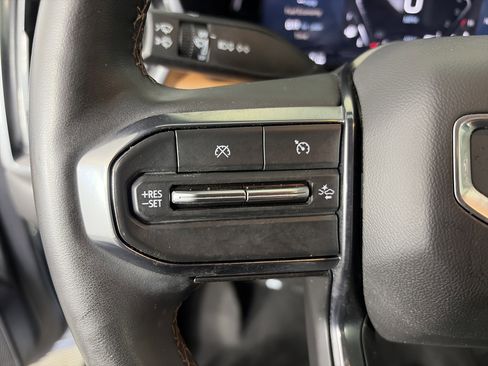 Certified 2024 GMC Canyon AT4 w/ AT4 Premium Package AWD/4WD image 38