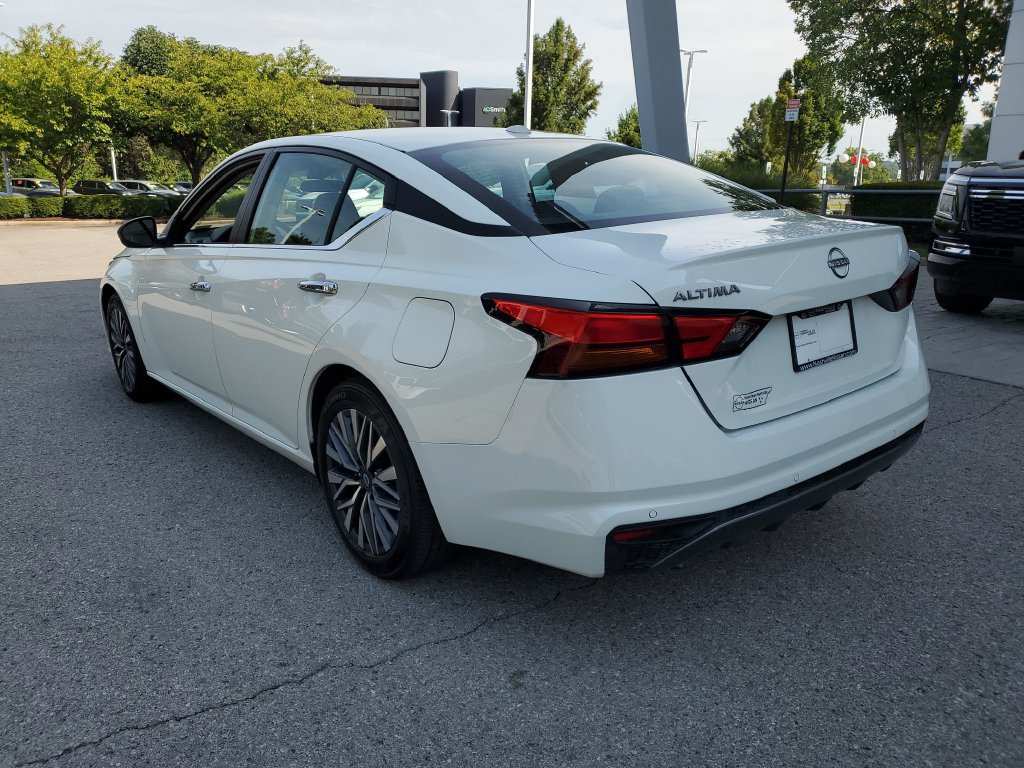 Certified 2025 Nissan Altima 2.5 SV FWD image 3