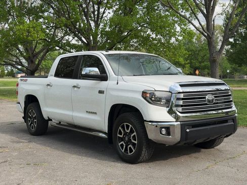 Used 2019 Toyota Tundra Limited w/ Limited Premium Package AWD/4WD image 31