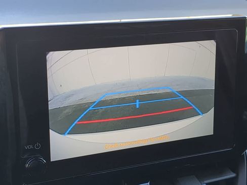 Used 2025 Toyota Corolla SE image 28