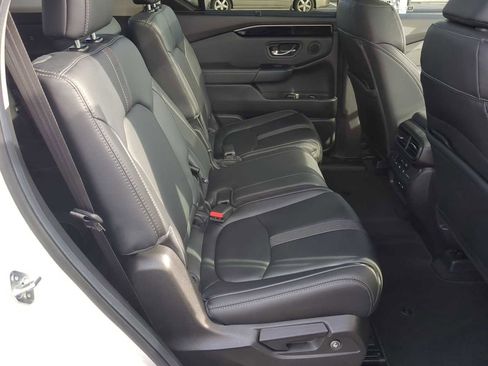 Used 2025 Honda Pilot Touring image 30