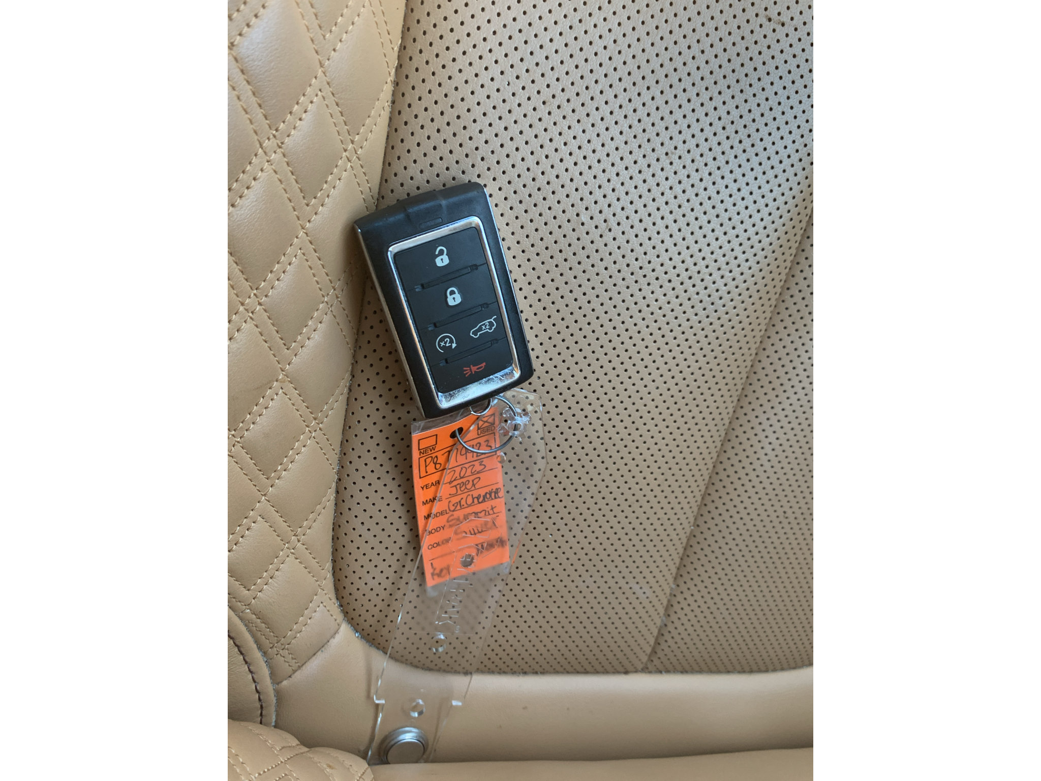 Used 2023 Jeep Grand Cherokee Summit w/ Luxury Tech Group V AWD/4WD image 19