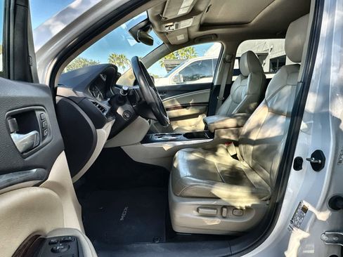 Used 2018 Acura MDX FWD w/ Technology Package image 2