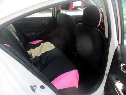 Used 2018 Nissan Versa SV image 7