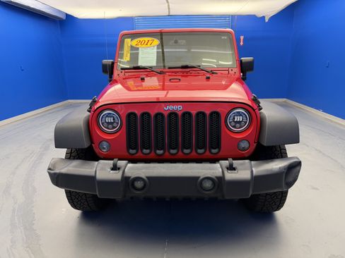 Used 2017 Jeep Wrangler Unlimited Sport w/ Quick Order Package 24S AWD/4WD image 3