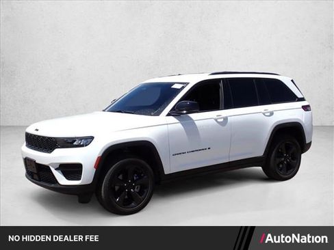 Used 2023 Jeep Grand Cherokee Altitude AWD/4WD image 1