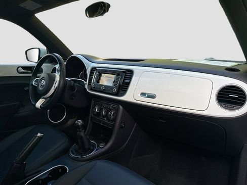 Used 2014 Volkswagen Beetle 1.8T image 25