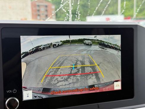 Certified 2026 Toyota Tacoma SR5 AWD/4WD image 23