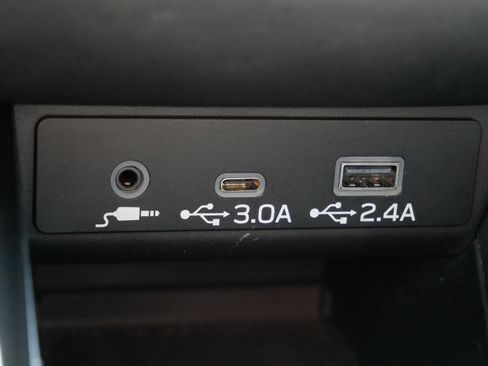 Used 2024 Subaru Outback Premium AWD/4WD image 32