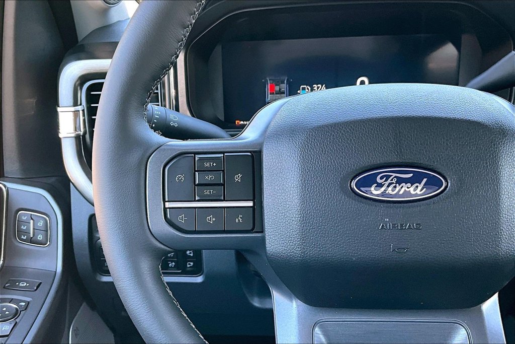 Used 2027 Ford F450 Lariat AWD/4WD image 14