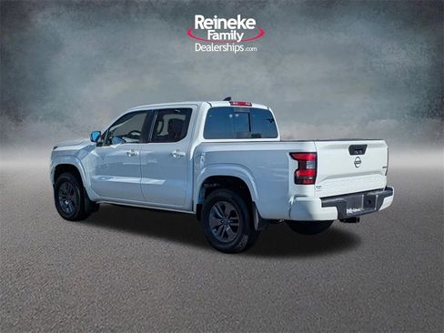 Used 2025 Nissan Frontier SV w/ SV Convenience Package image 8