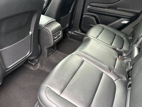 Used 2025 Lincoln Corsair FWD w/ Rear Removable Package Tray image 11