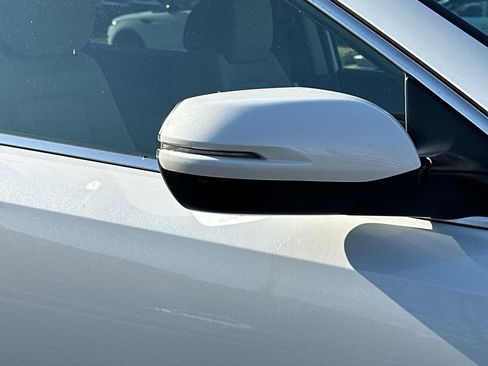 Used 2022 Honda CR-V EX image 8