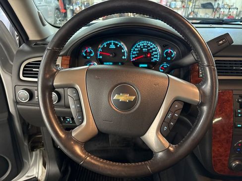 Used 2013 Chevrolet Avalanche LT w/ All-Star Edition AWD/4WD image 20