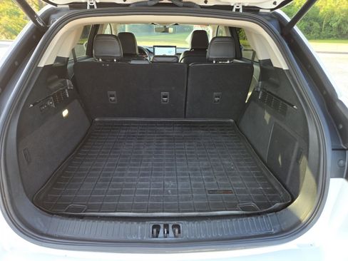Used 2022 Lincoln Nautilus FWD w/ Premium Package image 22