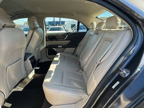 Used 2020 Lincoln Continental w/ Convenience Package image 13